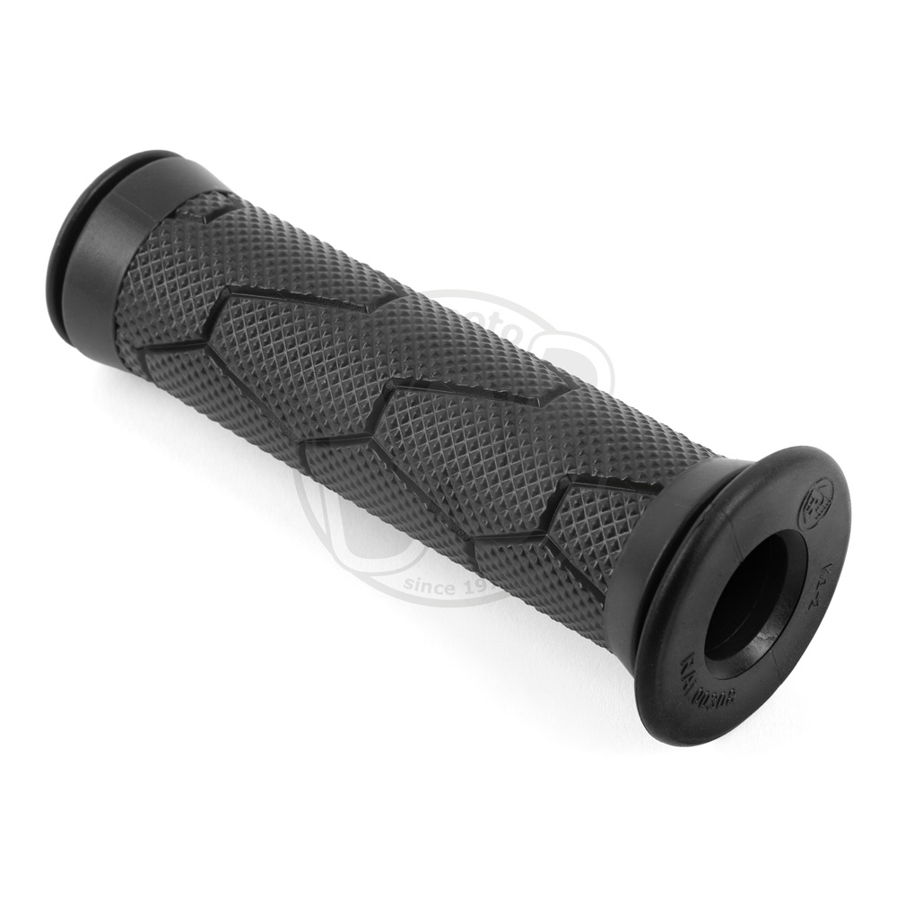 0IY2768_vc1435 two.jpg